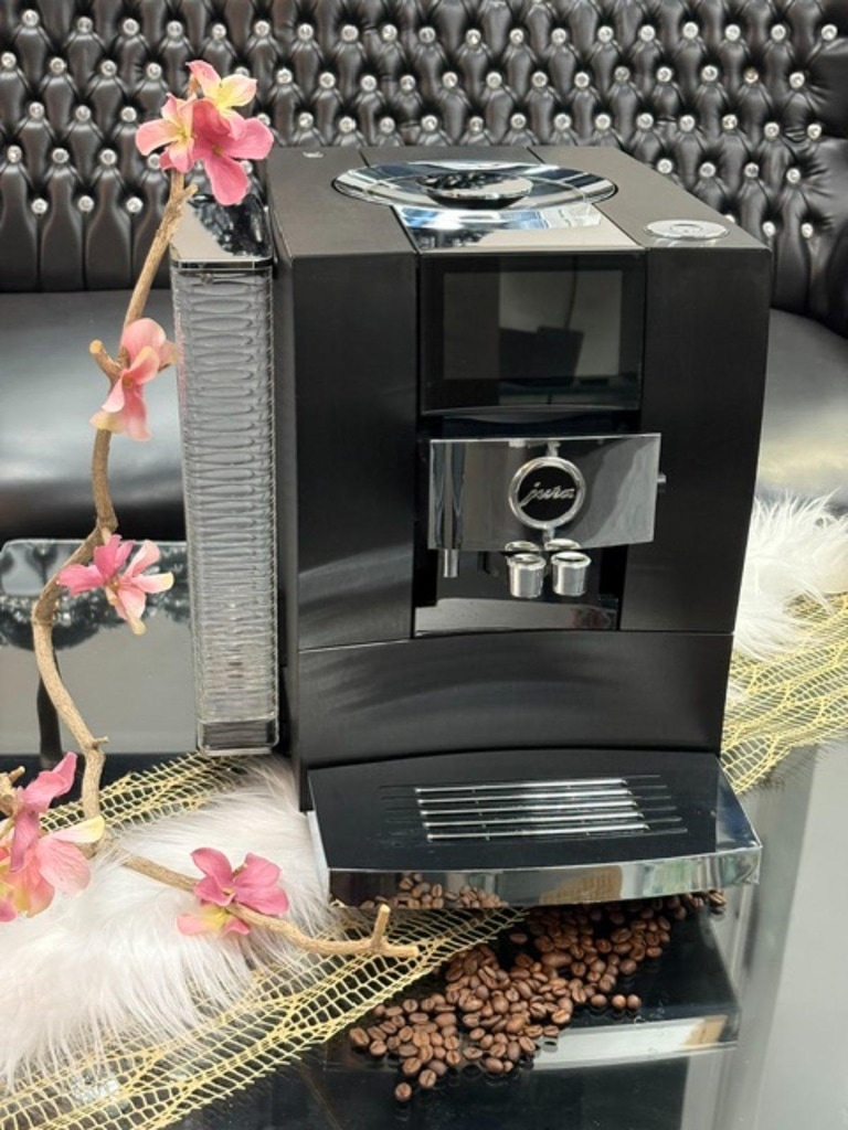 Kaffeevollautomat 06